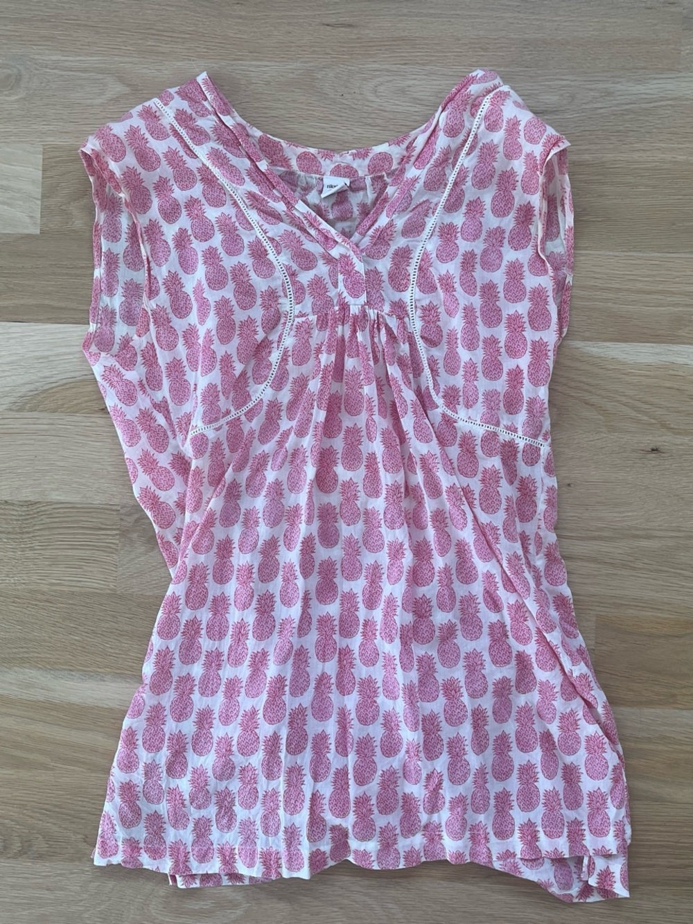 Women’s Pink Pineapple Print Cap-Sleeve Top - SIMILAR to Roller Rabbit